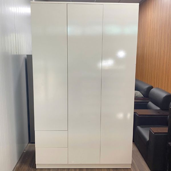 Thanh lý tủ quần áo 1m2*2m MDF 3 cánh mới 99%