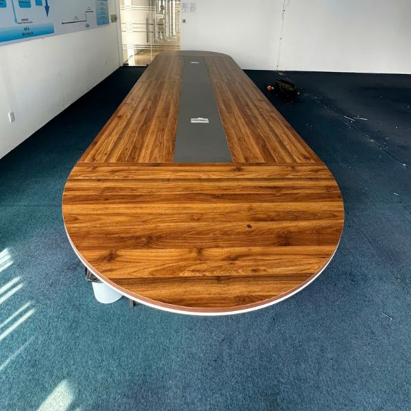 ban-hop-oval-6m-thanh-ly