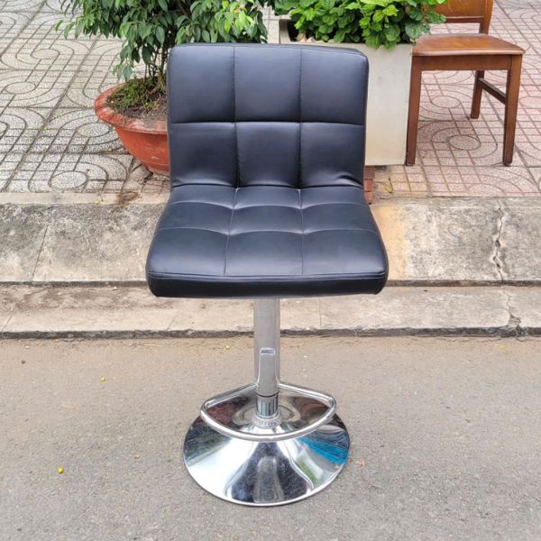 Thanh lý ghế bar xoay co tay bọc da mới 95% BCF23