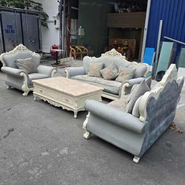 Thanh lý bộ sofa hoàng gia kèm bàn cao cấp