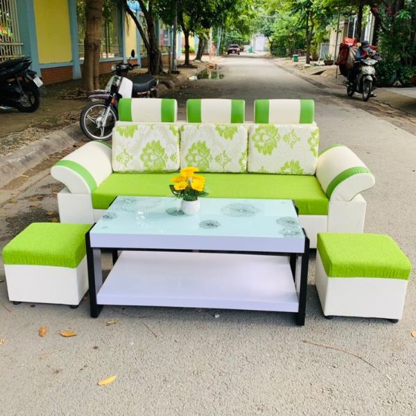 Thanh lý sofa phòng khách màu xanh lá kèm bàn mới 98%