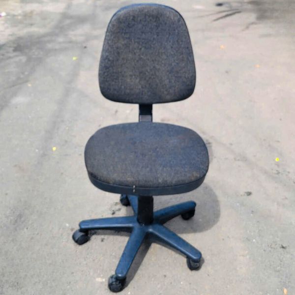 Thanh lý ghế xoay văn phòng màu xám không tay