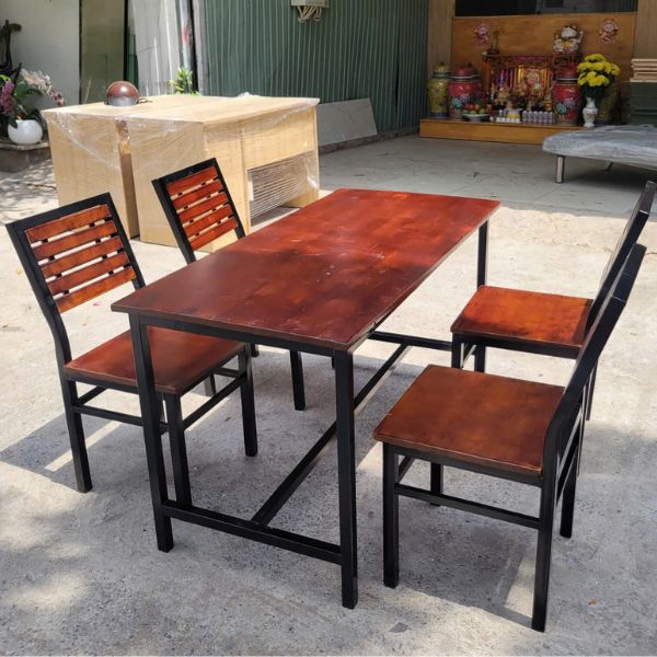 Thanh lý bộ bàn ghế quán ăn sắt có lưng tựa
