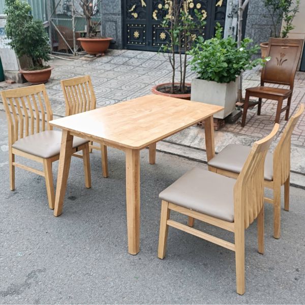 Thanh lý bộ bàn ăn 4 ghế song tiện màu tự nhiên