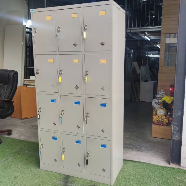 Tủ locker sắt Hòa Phát 12 ngăn mới 90%