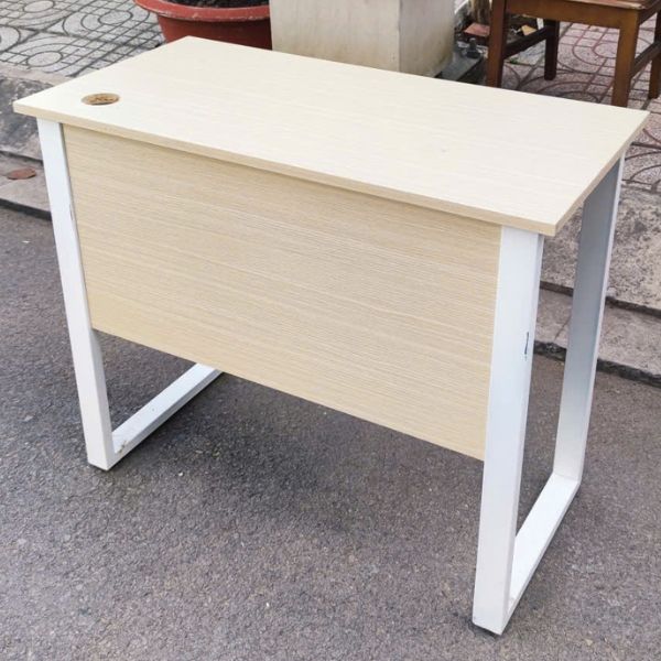 Bàn làm việc chân sắt mặt gỗ công nghiệp