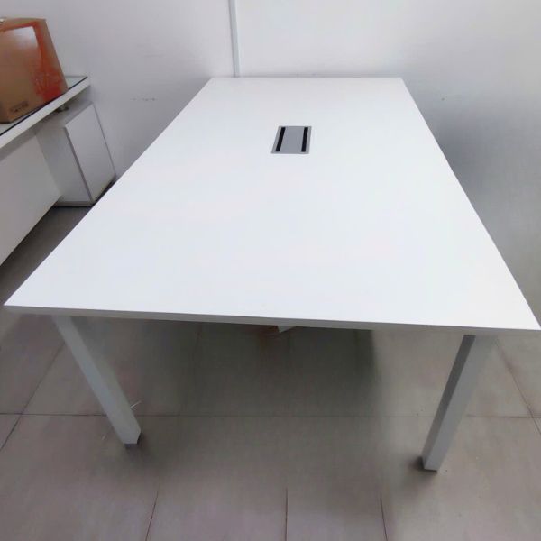 Bàn họp chân sắt 2m mặt gỗ công nghiệp mới 90%