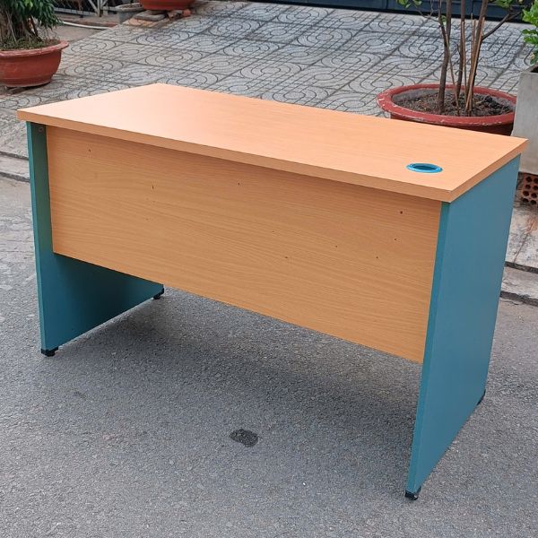 Bàn làm việc Hòa Phát 1m2x60cm không hộc