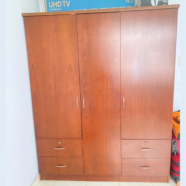 Tủ gỗ đựng quần áo 3 cánh màu nâu cũ đẹp