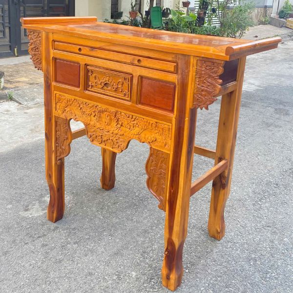Bàn thờ gia tiên gỗ sồi mới 90%