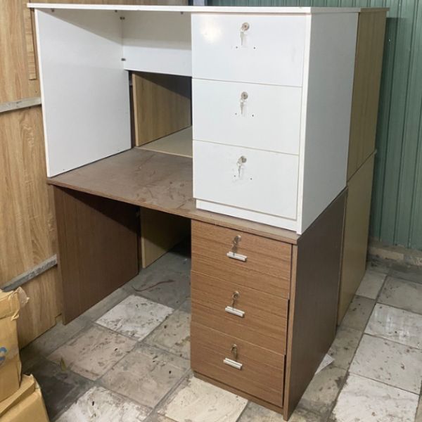 Thanh lý bàn làm việc văn phòng 1m2x60cm 3 hộc