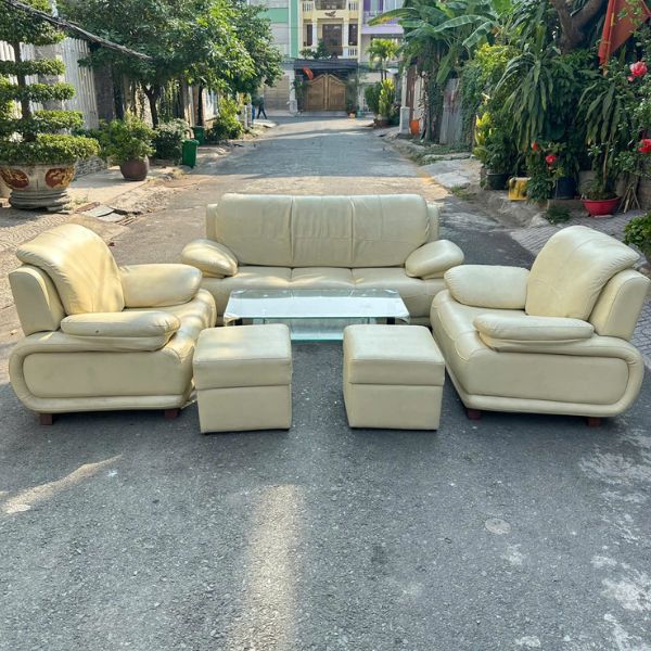 Ghế sofa chữ L thương hiệu Chilai kèm bàn như mới