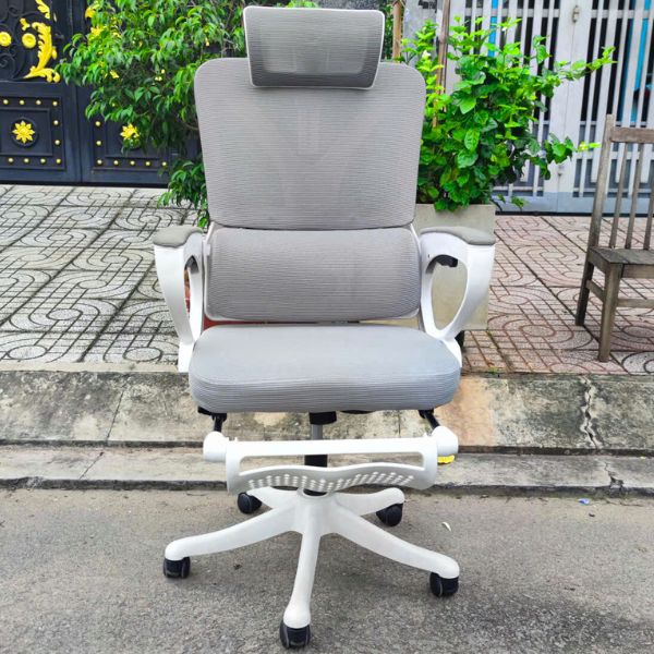 Ghế xoay Công Thái học chân inox có tựa đầu gác chân