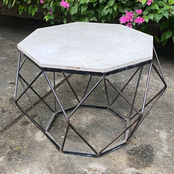 Thanh lý bàn trà sofa kim cương mặt đá chân sắt