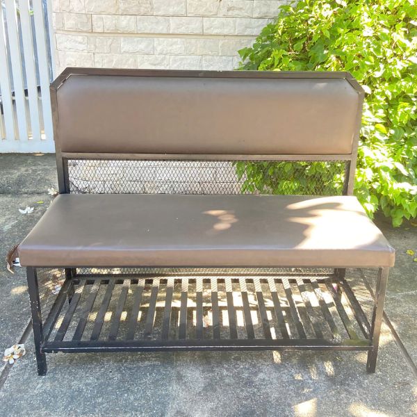 Băng ghế sofa chờ quán bi-da như mới