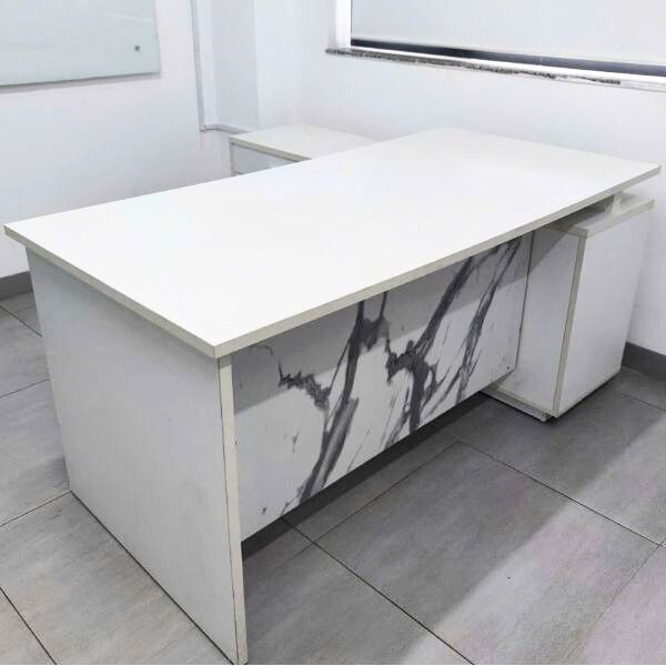 Thanh lý bàn giám đốc góc L giá rẻ