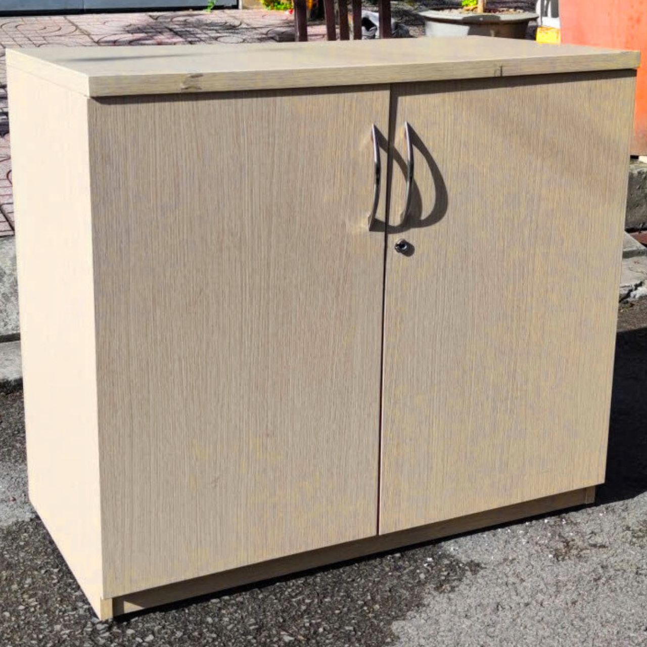 Thanh lý tủ hồ sơ 2 cánh thấp như mới