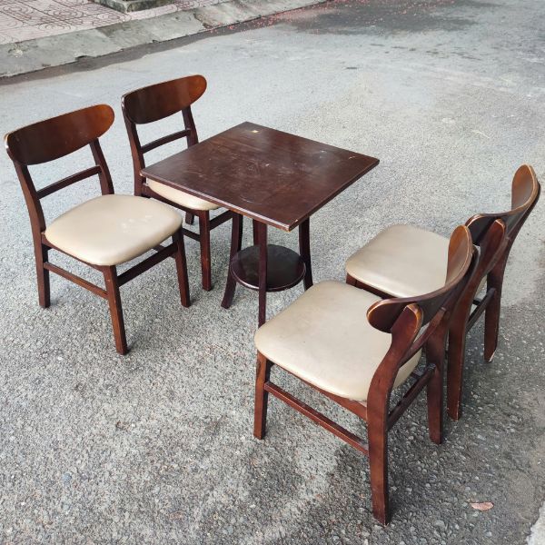 Bàn cafe vuông 2 tầng kèm ghế mango thanh lý