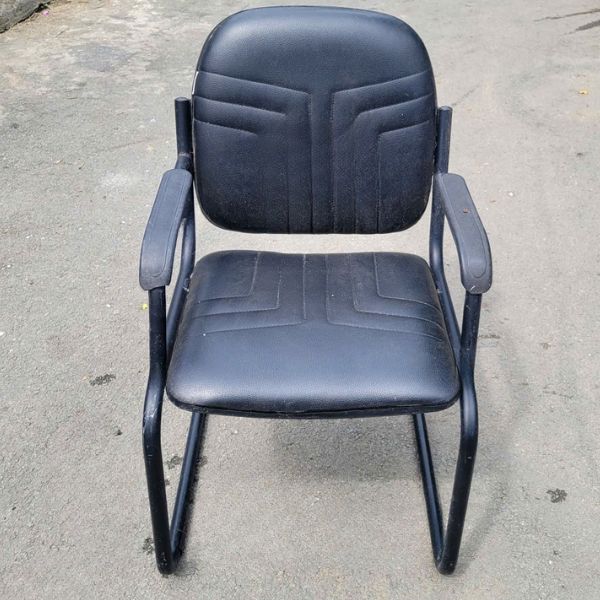 Ghế chân quỳ nhân viên văn phòng thanh lý