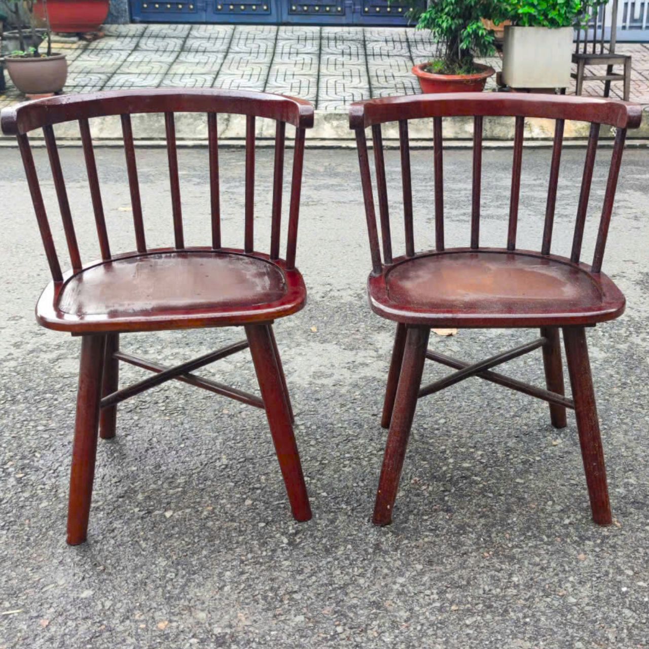 Ghế cafe gỗ Pinnstol 9 nan thanh lý