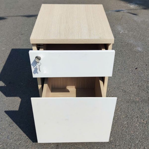 tu-cabin-2-ngan-cu-gia-re