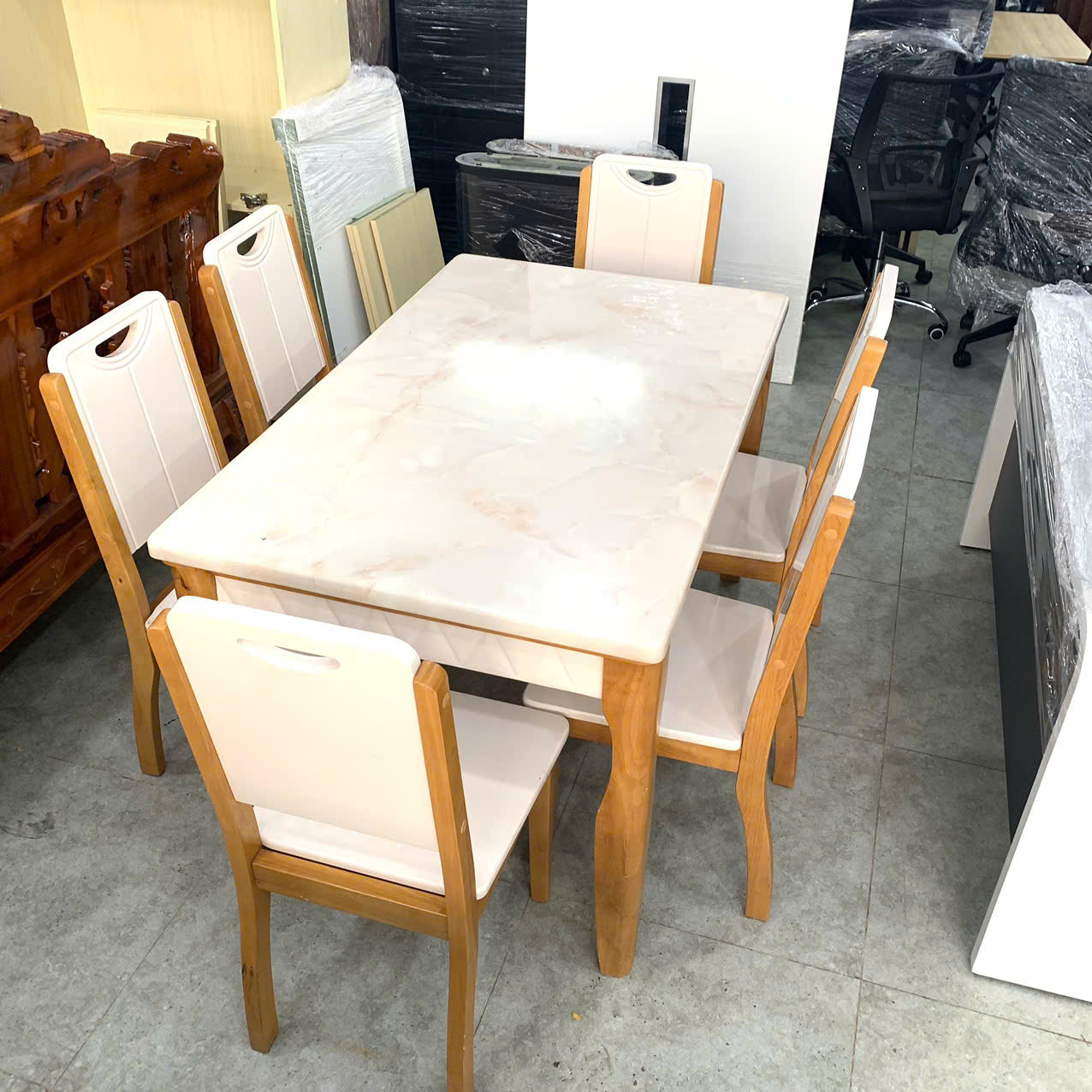 Thanh lý bộ bàn ăn 6 ghế đá trắng đẹp bền