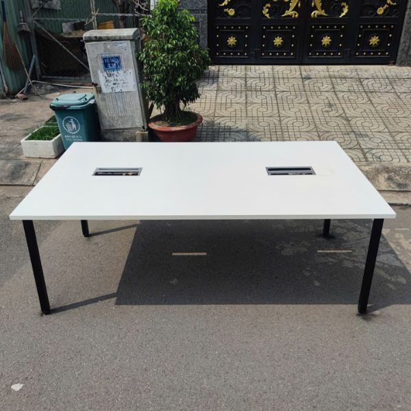 Bàn họp chân sắt 1m2x2m thanh lý mới 95%