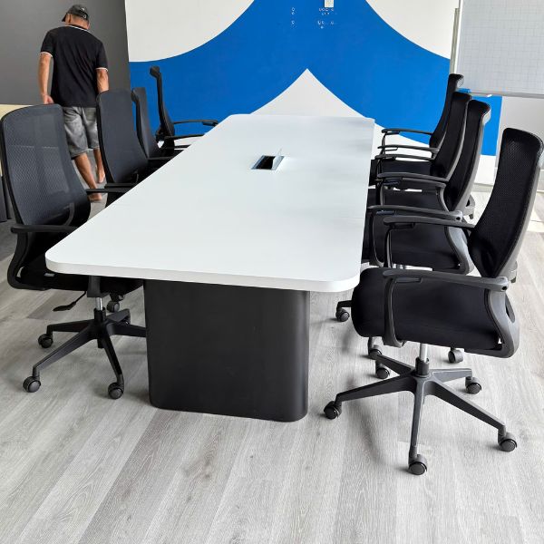 Bàn họp gỗ MDF 2m8x1m sang trọng mới 98%