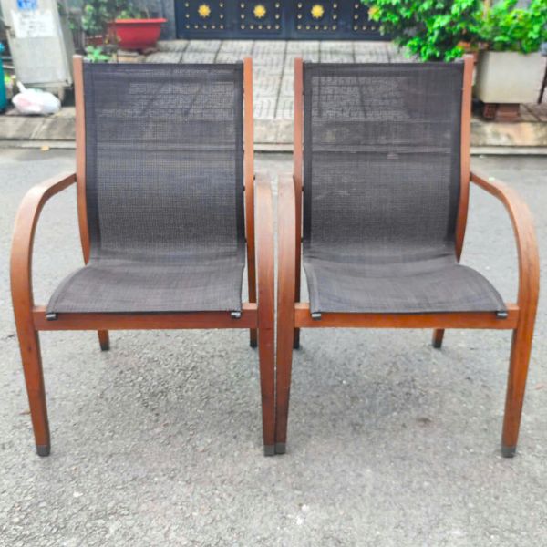 Ghế cafe bành Arriba gỗ bạch đàn cao cấp mới 90%