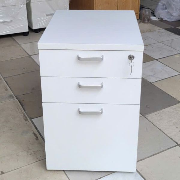 Tủ cabin văn phòng 3 ngăn màu trắng mới 95%