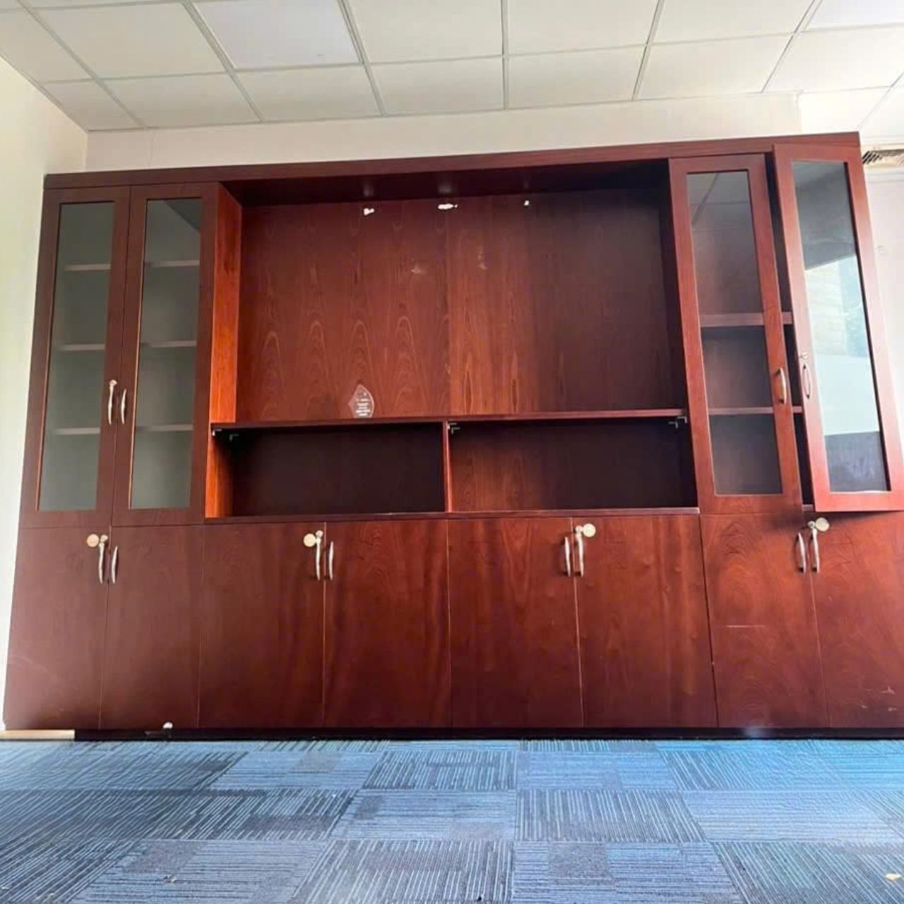 Thanh lý tủ hồ sơ Giám đốc veneer mới 95%