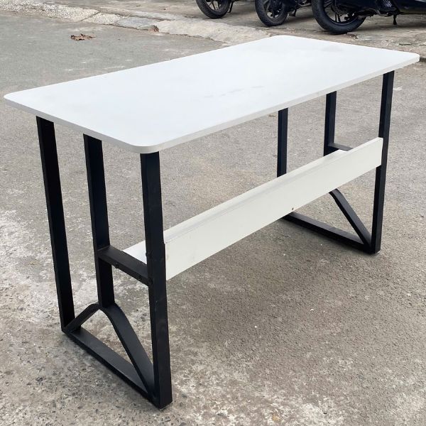 Bàn chân sắt chữ X 1m2 làm việc văn phòng cũ đẹp