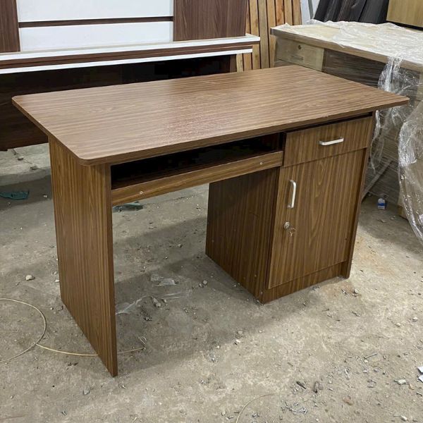 Bàn gỗ công nghiệp 1m2 kèm hộc siêu bền giá tốt