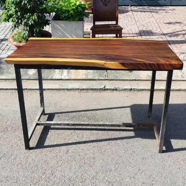 Thanh lý bàn ăn gỗ me tây chân sắt 1m2 giá rẻ