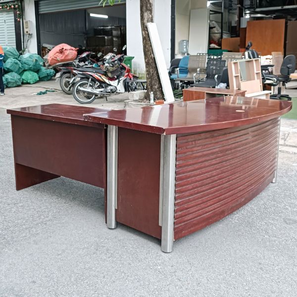 Bàn Giám đốc chữ L 2mx1m8 hiện đại thanh lý