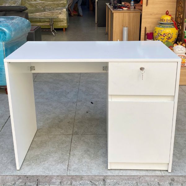 Thanh lý bàn làm việc 1m có hộc tồn kho