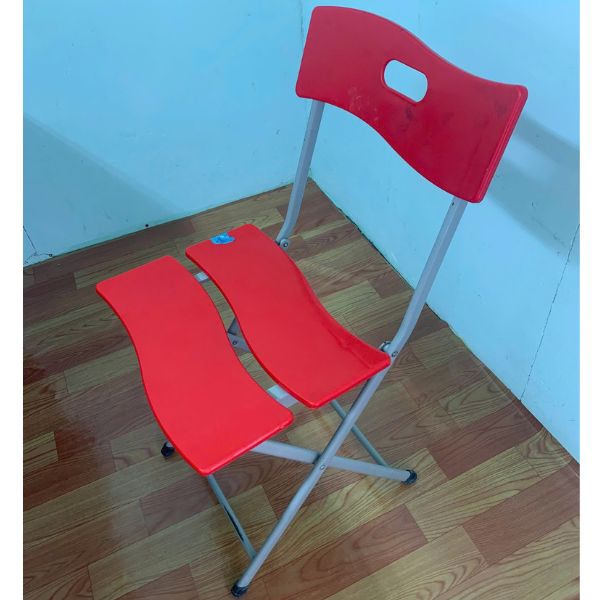 Ghế gấp nhựa văn phòng hiện đại mới 99%