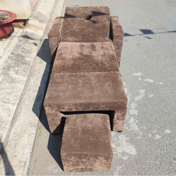 Sofa giường massage chân bọc vải nhung mới 90%