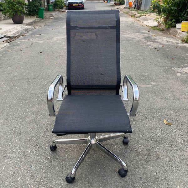 Ghế xoay văn phòng có ngả lưng hiệu Hòa Phát xịn như mới