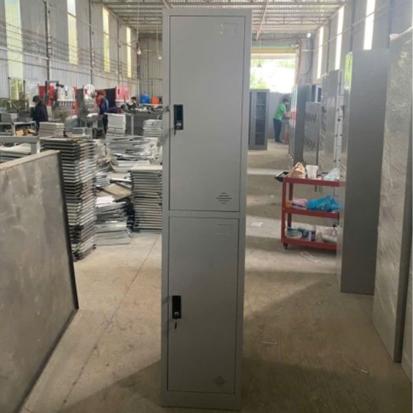 Tủ locker sắt văn phòng 2 cánh dày dặn tồn kho