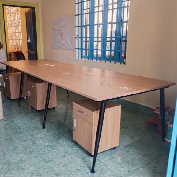 Bàn họp chân col 3m6 hiện đại mặt gỗ nâu mới 99%